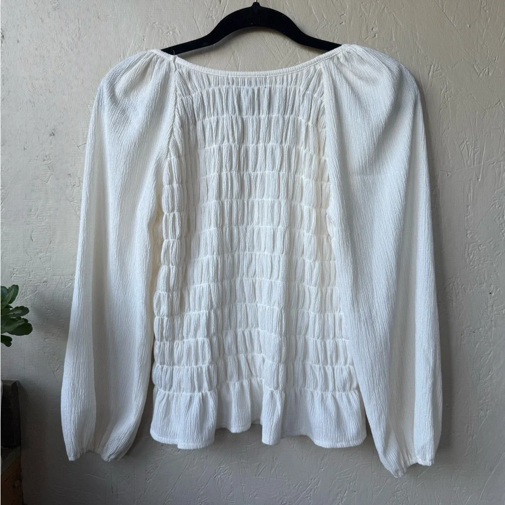 Sanctuary Cream V-Neck Smocked Blouse - Picture 2 of 3
